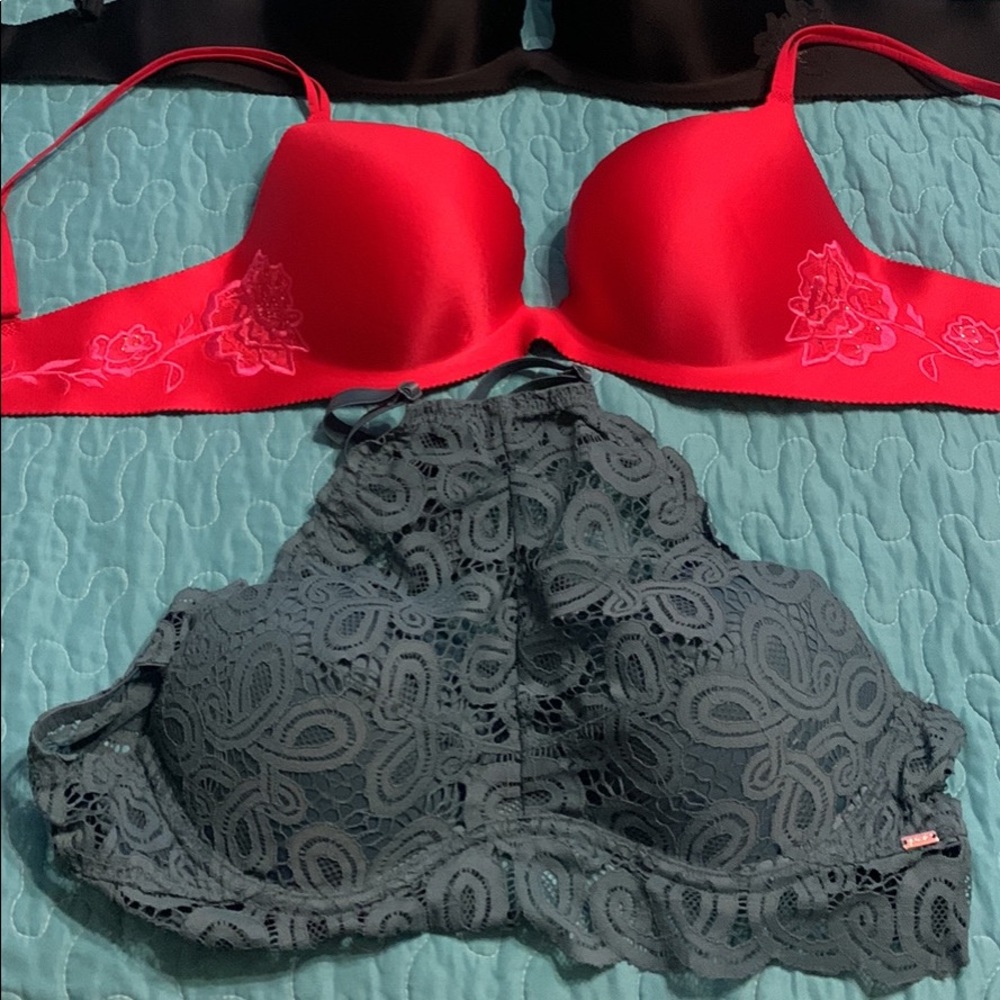 Victoria’s Secret bra lot 36 D pink